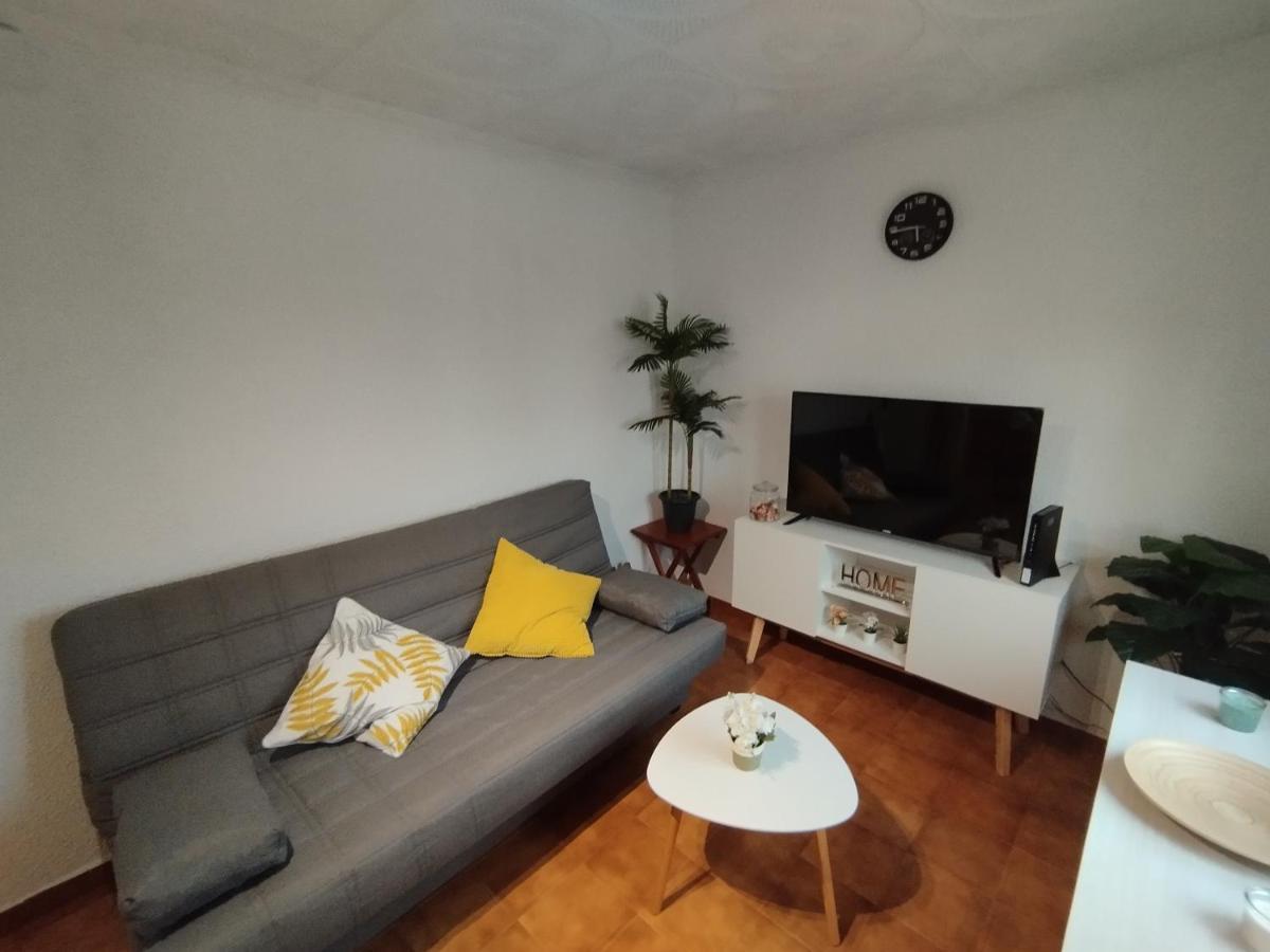 Acogedor Alojamiento En Trinitat Vella Appartement Barcelone